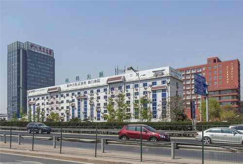 南山蛇口海山世界哪里有足球暑假集训营